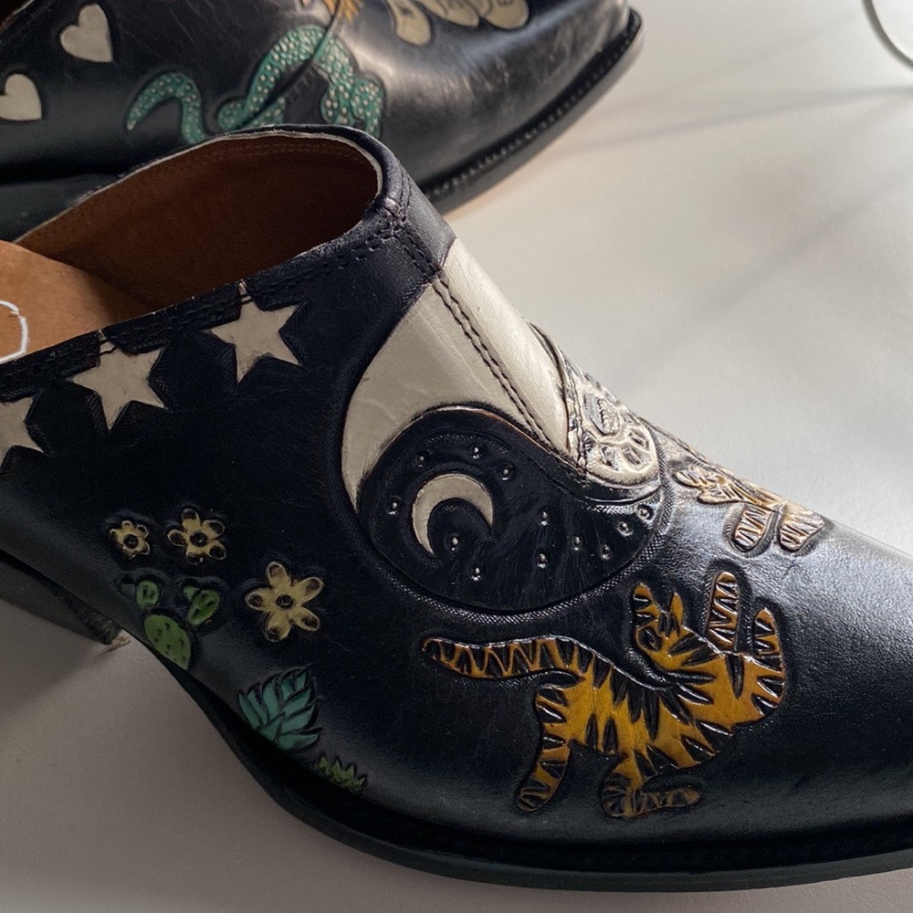 Brother Vellies Doodle cowgirl mules. Stand out from the crowd super fly slipons - Picture 11 of 15
